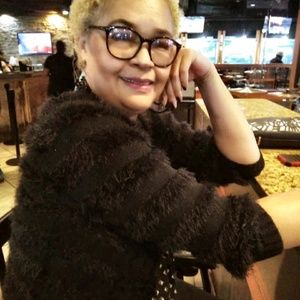 Meet your Posher, Benita